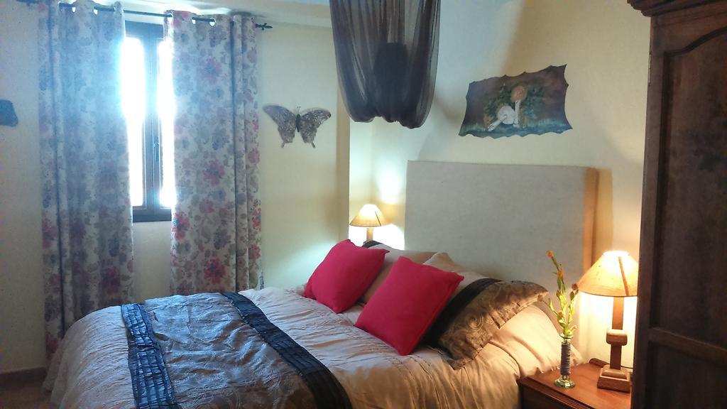 ארקנה Hostal Rural Molino Del Bombo חדר תמונה